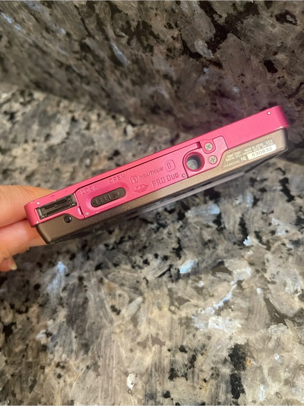 Pink Sony Cybershot DSC-T700 Camera with Battery and Battery Charger